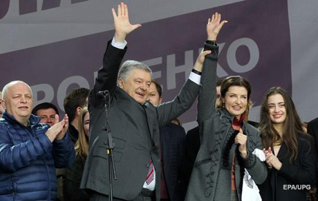 Свежие новости: Ти ж мене підманула - Порошенко спел Зеленскому