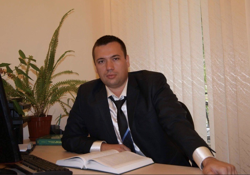 Адвокат Андрей Мандрык